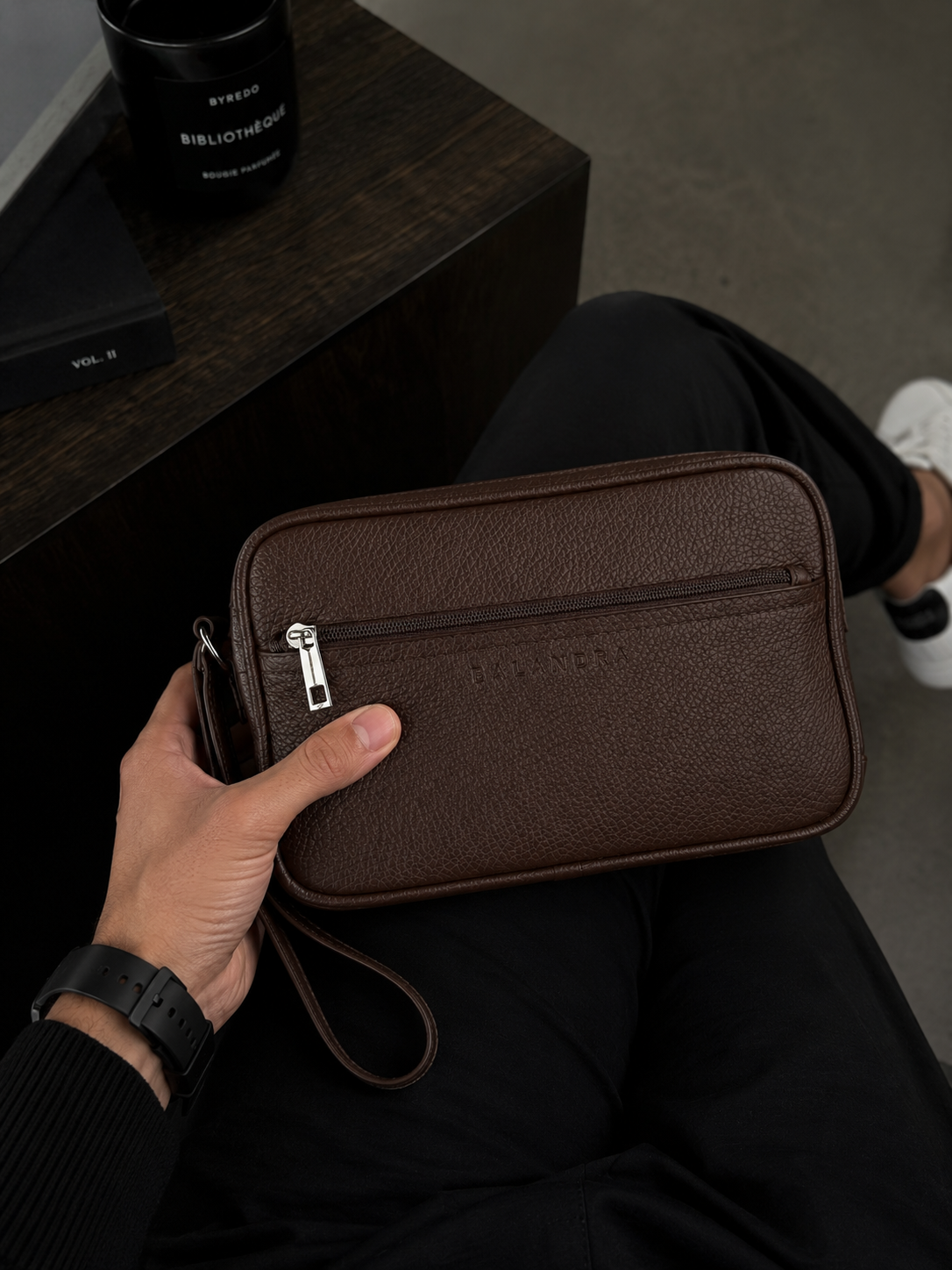 Carry Pouch | Bolso de mano para hombre