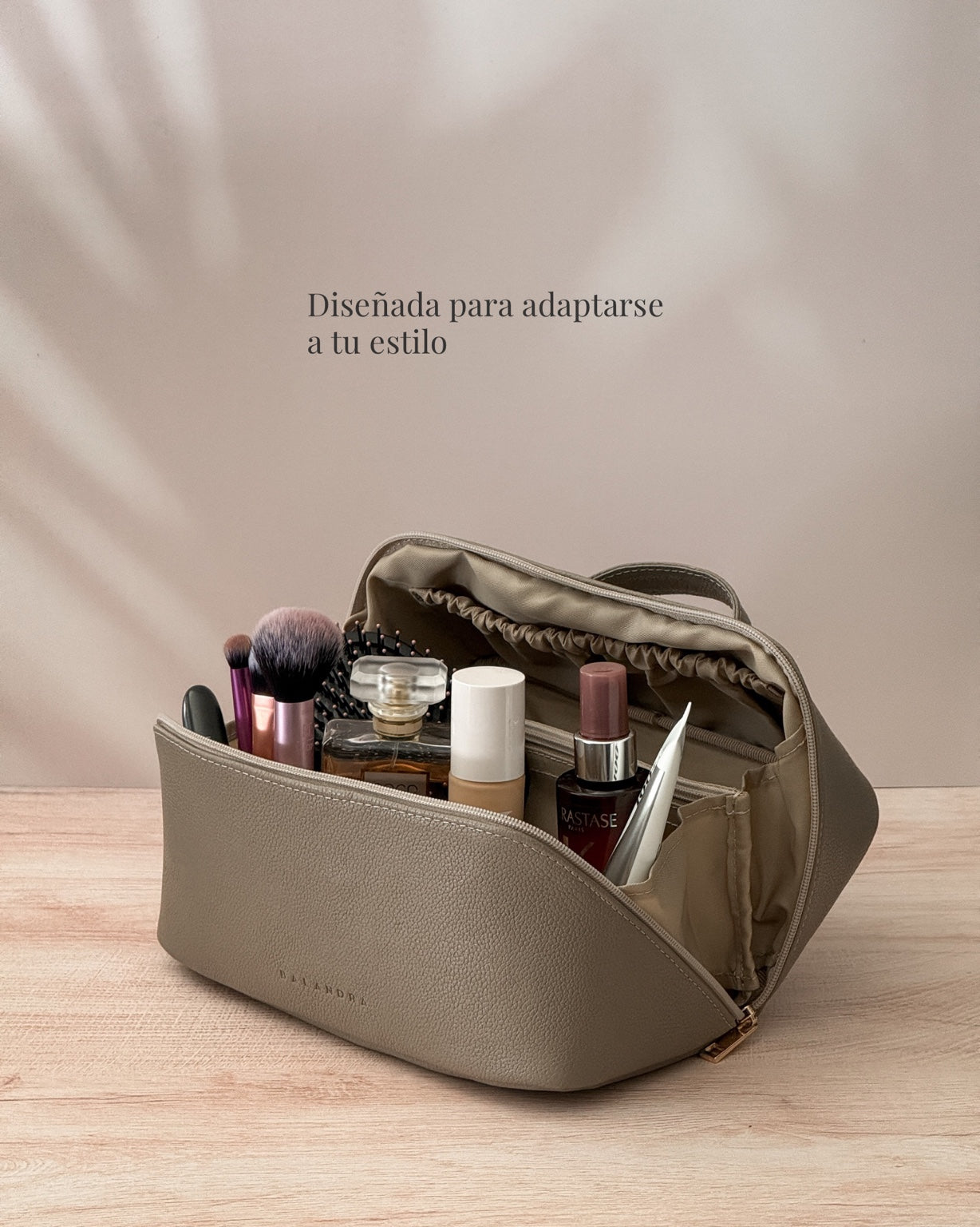 Beauty Pouch | Cosmetiquera amplia de piel