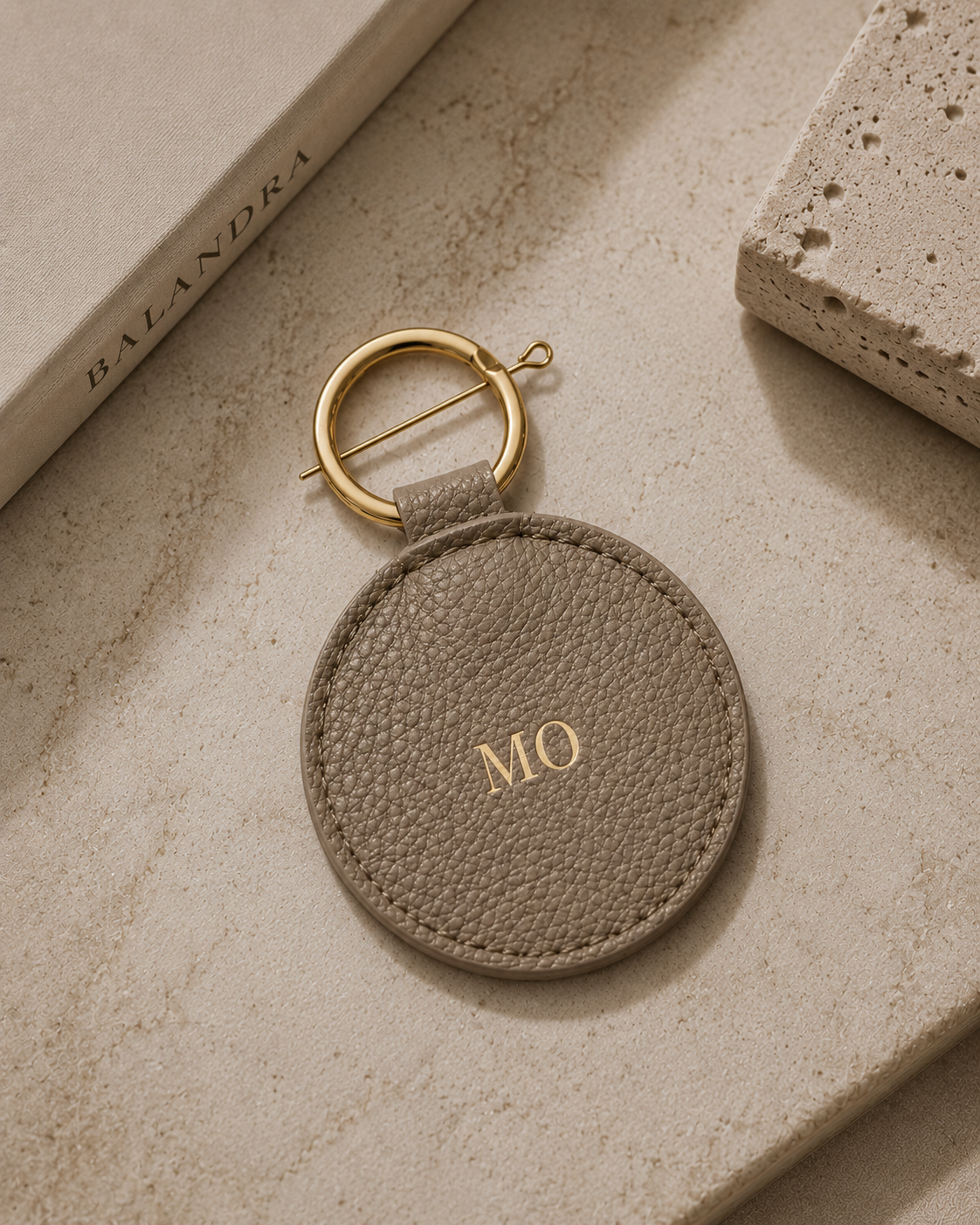Round Keychain | Llavero redondo de piel