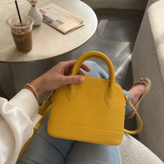 Mini bag | Bolso compacto de piel